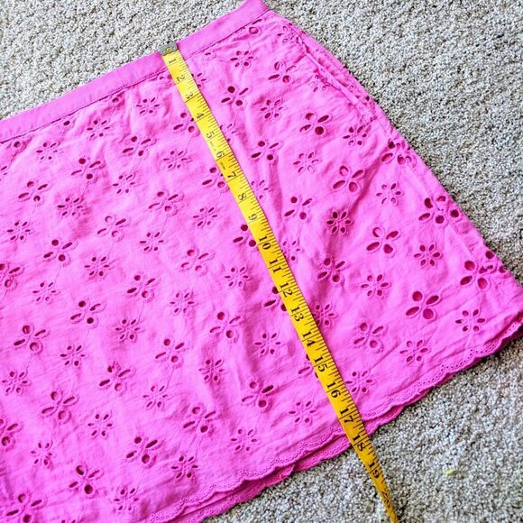 ⭐Pink Eyelet Loft mini Skirt 10 ⭐ - Picture 2 of 5
